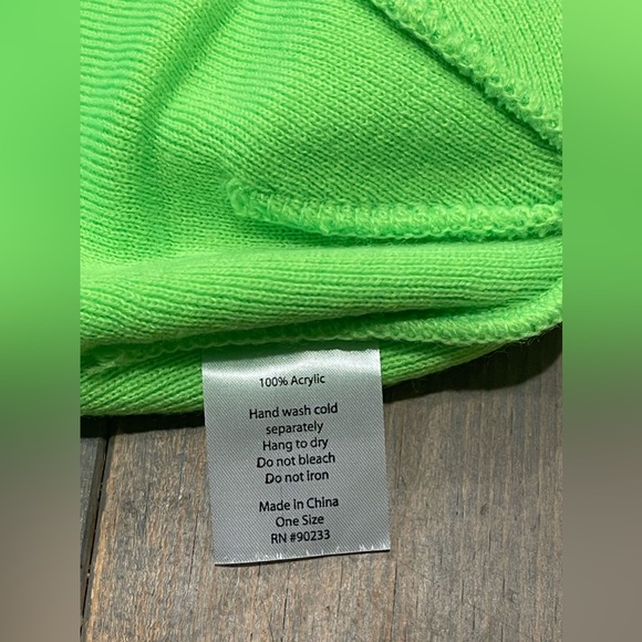 SOLD ✅ PACSUN Functional Design Unisex Bright Green Winter Knit Beanie One Size - Picture 3 of 3